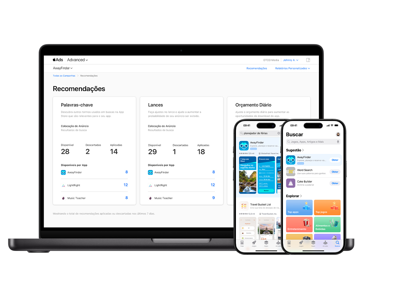 Um MacBook e dois aparelhos iPhone. O MacBook mostra a página Recomendações do Apple Ads Advanced, com os totais recomendados de palavras-chave, lances e orçamento diário. Um iPhone mostra um anúncio do app de exemplo, Music Teacher, nos resultados de busca. O segundo iPhone mostra um anúncio do Music Teacher na aba Buscar.